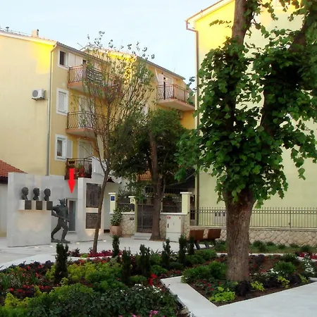 Nik Apartman